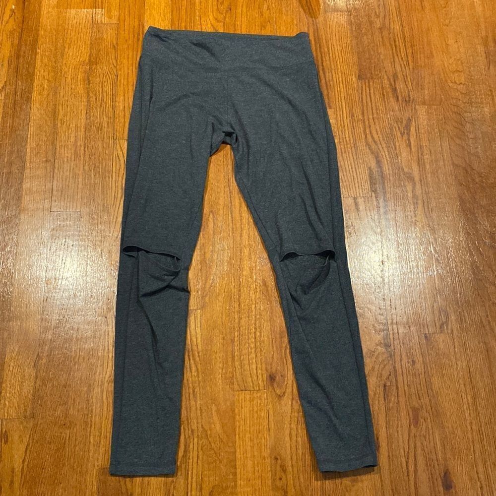 Victoria Sport Open Knee Gray Leggings - Size M